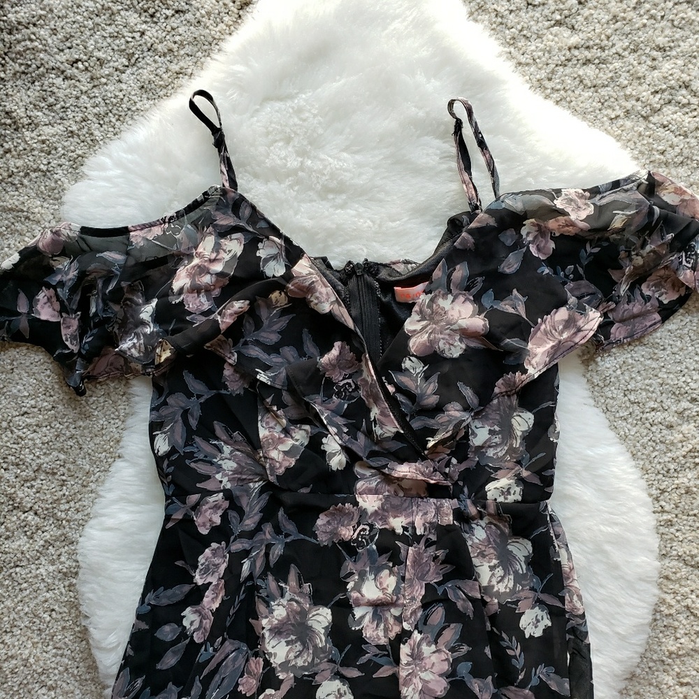 Nasty Gal Floral Off the Shoulder Maxi Dress - Picture 5 of 8